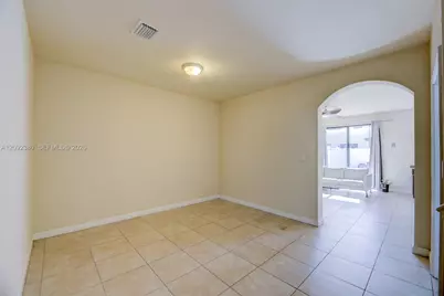 3316 W 91st Ter, Hialeah, FL 33018 - Photo 11