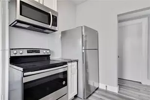 327 SW 20th St, Fort Lauderdale, FL 33315 - Photo 9