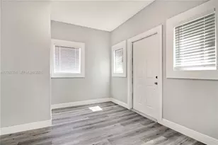 327 SW 20th St, Fort Lauderdale, FL 33315 - Photo 5