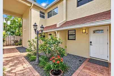 499 SE 13th St #7E, Fort Lauderdale, FL 33316 - Photo 1