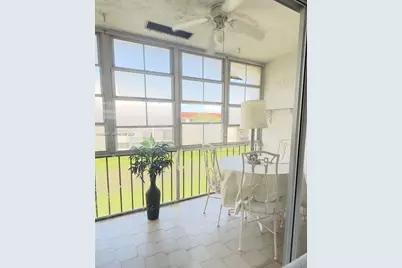 400 S Hollybrook Dr #305, Pembroke Pines, FL 33025 - Photo 9