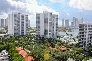 3500 Mystic Pointe Dr, Aventura, FL 33180 - Photo 11