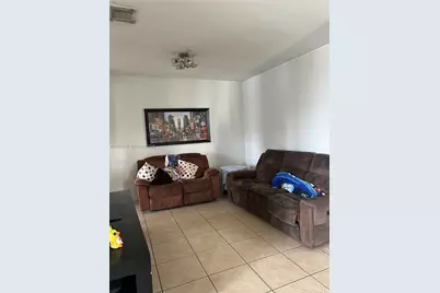 10735 NW 75th St, Doral, FL 33178 - Photo 13