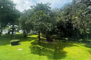 9410 Live Oak Pl, Davie, FL 33324 - Photo 11
