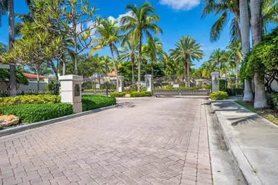 887 W Spinnaker Dr W, Hollywood, FL 33019 - Photo 49