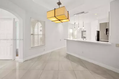 887 W Spinnaker Dr W, Hollywood, FL 33019 - Photo 23