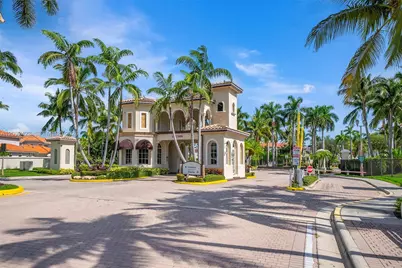 887 W Spinnaker Dr W, Hollywood, FL 33019 - Photo 47