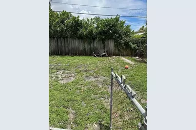 3739 SE 15 St #2, Dania Beach, FL 33004 - Photo 7