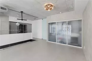 690 SW 1st Ct, Miami, FL 33130 - Photo 31