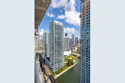 690 SW 1st Ct #PHII12, Miami, FL 33130 - Photo 9