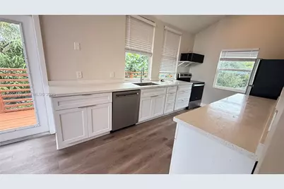 126 NE 19th Ave #2, Pompano Beach, FL 33060 - Photo 11