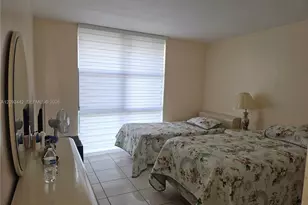 17600 N Bay Rd, Sunny Isles Beach, FL 33160 - Photo 9