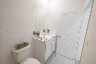 390 SE Crossoak Ln, Port Saint Lucie, FL 34984 - Photo 11