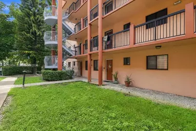 5350 W 21st Ct #202, Hialeah, FL 33016 - Photo 7