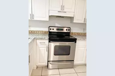 217 Lake Pointe Dr #204, Oakland Park, FL 33309 - Photo 3