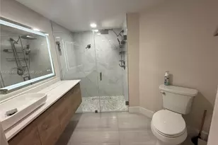9405 Fontainebleau Blvd, Miami, FL 33172 - Photo 19