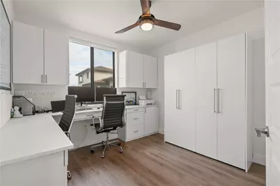 4809 NW 83rd Pkwy, Doral, FL 33166 - Photo 27