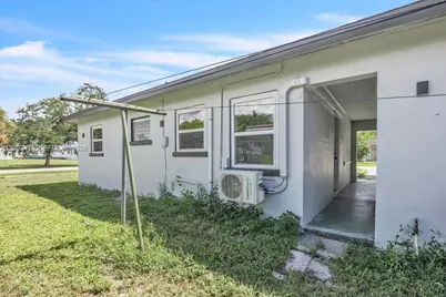 2423 Jeffcott Street #2423, Fort Myers, FL 33901 - Photo 29