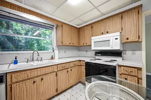 182 NW 16th St, Homestead, FL 33030 - Photo 23