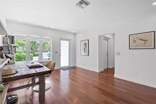 1749 Bay Dr, Miami Beach, FL 33141 - Photo 9