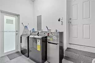 1749 Bay Dr, Miami Beach, FL 33141 - Photo 23