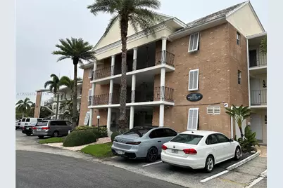 450 Paradise Isle Blvd #102, Hallandale Beach, FL 33009 - Photo 21