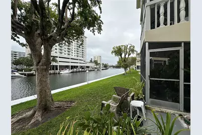 450 Paradise Isle Blvd #102, Hallandale Beach, FL 33009 - Photo 13