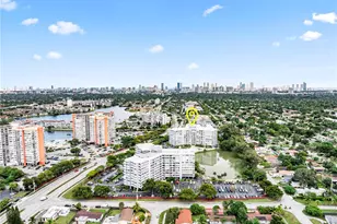 1300 NE Miami Gardens Dr, Miami, FL 33179 - Photo 31