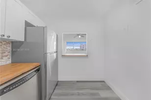 1300 NE Miami Gardens Dr, Miami, FL 33179 - Photo 11