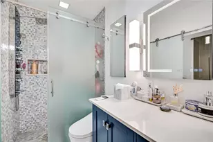 860 NE 127th St, North Miami, FL 33161 - Photo 17