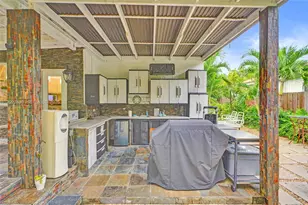 860 NE 127th St, North Miami, FL 33161 - Photo 37