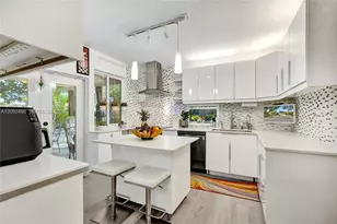860 NE 127th St, North Miami, FL 33161 - Photo 7
