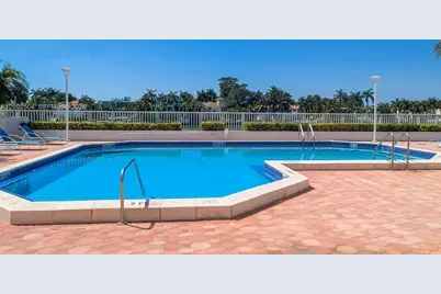 5700 Collins Ave #3M, Miami Beach, FL 33140 - Photo 23