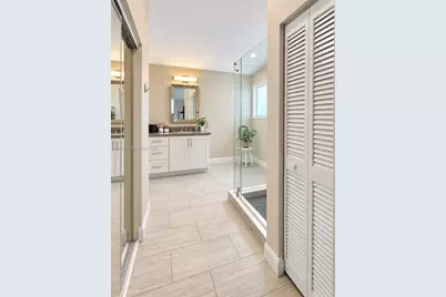 10024 NW 4th St, Plantation, FL 33324 - Photo 17