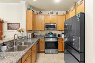 9052 Plymouth Pl, Tamarac, FL 33321 - Photo 7
