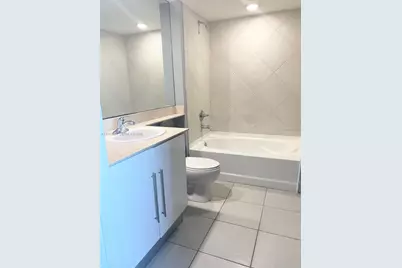335 Biscayne Bl #4200, Miami, FL 33131 - Photo 5