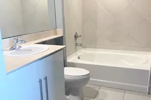 335 Biscayne Bl, Miami, FL 33131 - Photo 5