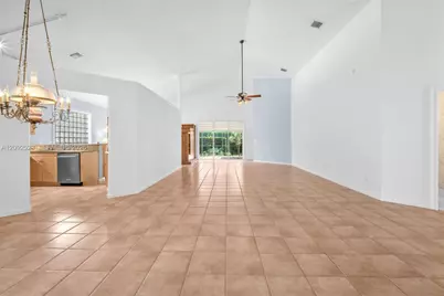 1545 W Lacosta Dr W, Pembroke Pines, FL 33027 - Photo 7