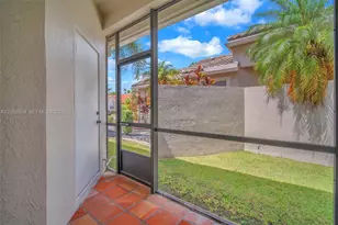 1545 W Lacosta Dr W, Pembroke Pines, FL 33027 - Photo 43