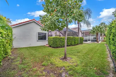 1545 W Lacosta Dr W, Pembroke Pines, FL 33027 - Photo 45