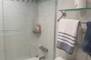 5401 E Collins Ave, Miami Beach, FL 33140 - Photo 29