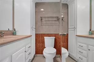 5401 E Collins Ave, Miami Beach, FL 33140 - Photo 25