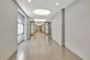 1900 N Bayshore Dr, Miami, FL 33132 - Photo 31