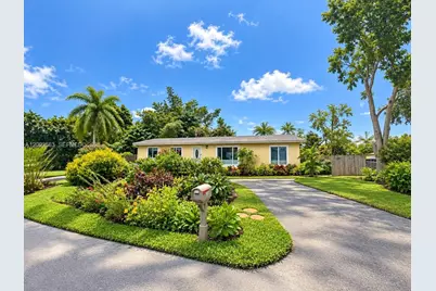 9239 Honeywell Rd, Lake Worth, FL 33467 - Photo 1