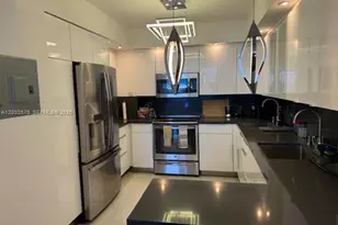 5401 Collins Ave, Miami Beach, FL 33140 - Photo 27