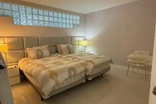 5401 Collins Ave, Miami Beach, FL 33140 - Photo 31