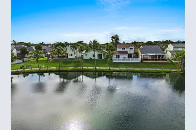 22101 SW 100th Pl, Cutler Bay, FL 33190 - Photo 3