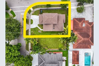 8745 NW 150th Ter, Miami Lakes, FL 33018 - Photo 43