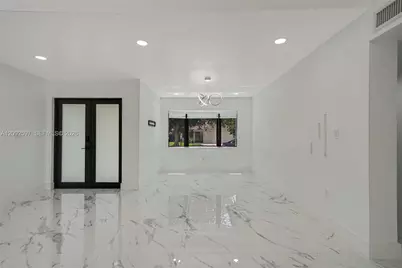 8745 NW 150th Ter, Miami Lakes, FL 33018 - Photo 3