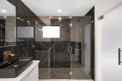 8745 NW 150th Ter, Miami Lakes, FL 33018 - Photo 21